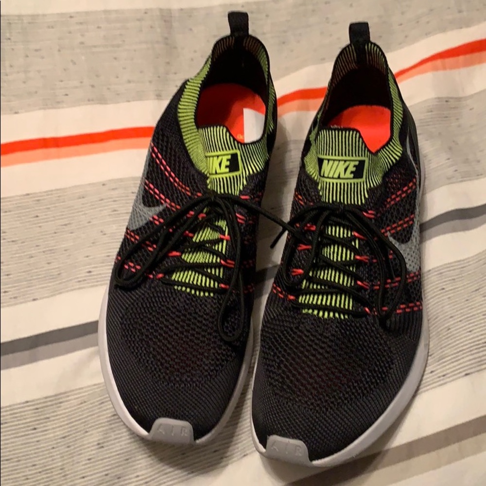 Men’s Nike flyknit racer